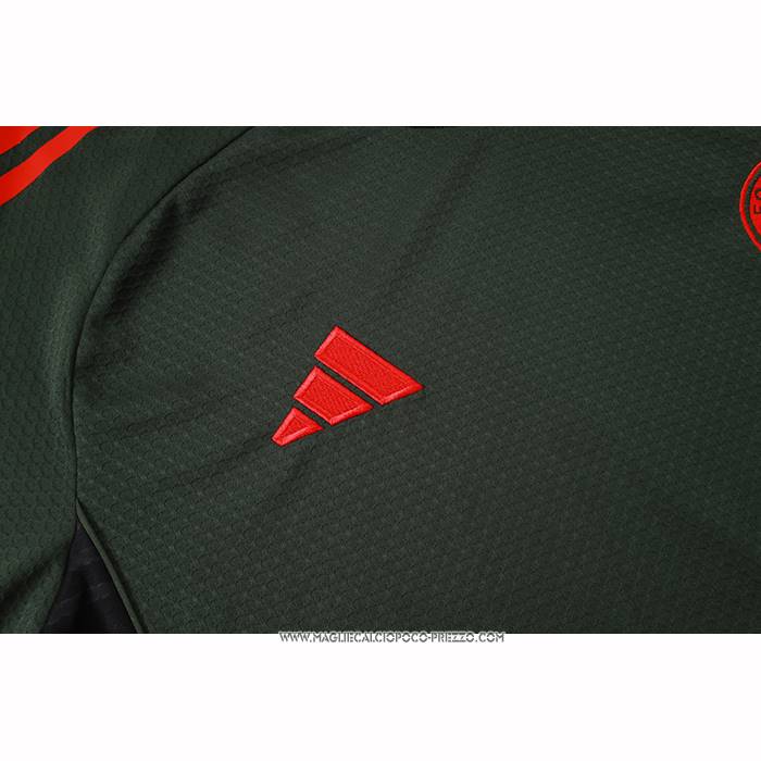 Tuta da Track
 Bayern Monaco
 25/26 Manica Corta
 Verde - Pantaloncini
